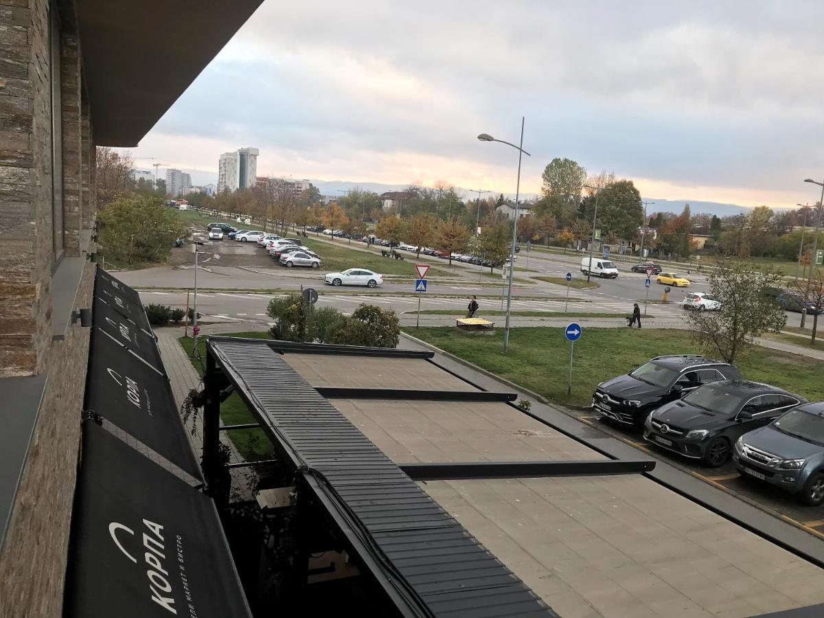 Korpa Deli Rooms Novi Sad Eksteriør billede