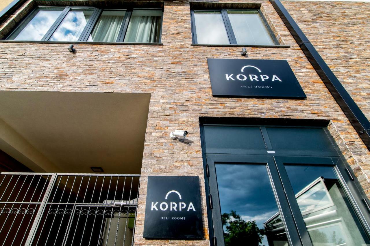Korpa Deli Rooms Novi Sad Eksteriør billede